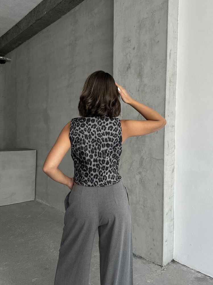 Grey Leopard Leopard Patterned Cachet Vest